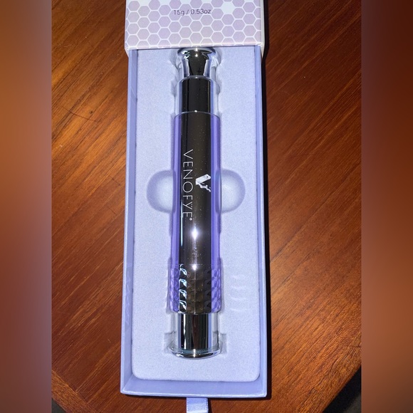 BLOSSOM BEE ADVANCED WRINKLE CORRECTOR - Picture 4 of 4